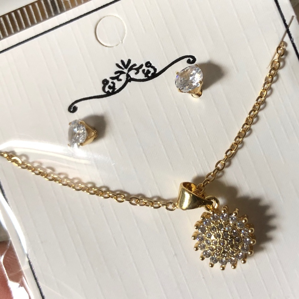 Diamond necklace and earrings set